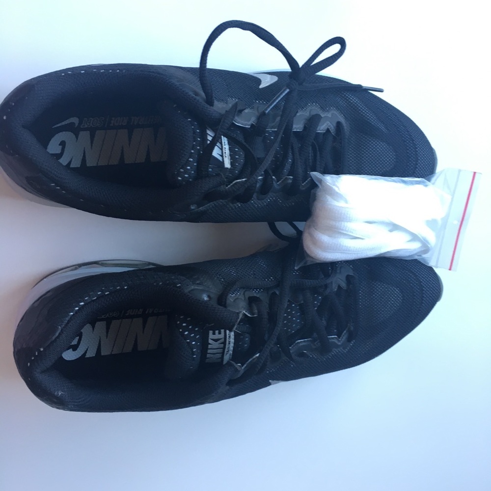 Nike Running shoes ¡¡Host Pick!!!